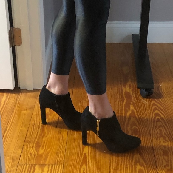 Marc Fisher black faux suede booties - Picture 4 of 6